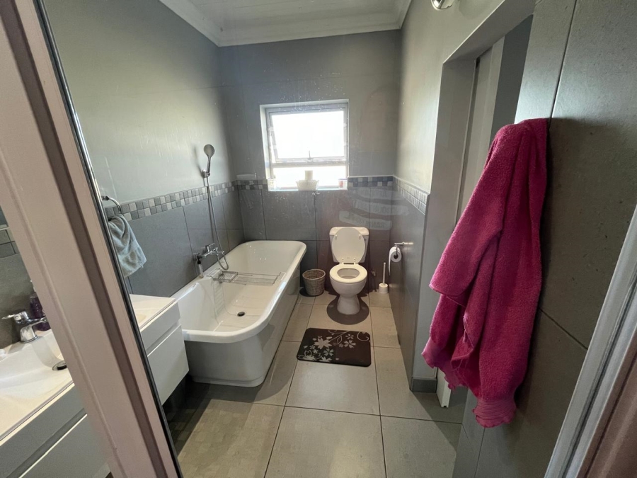 3 Bedroom Property for Sale in Boesmansriviermond Eastern Cape